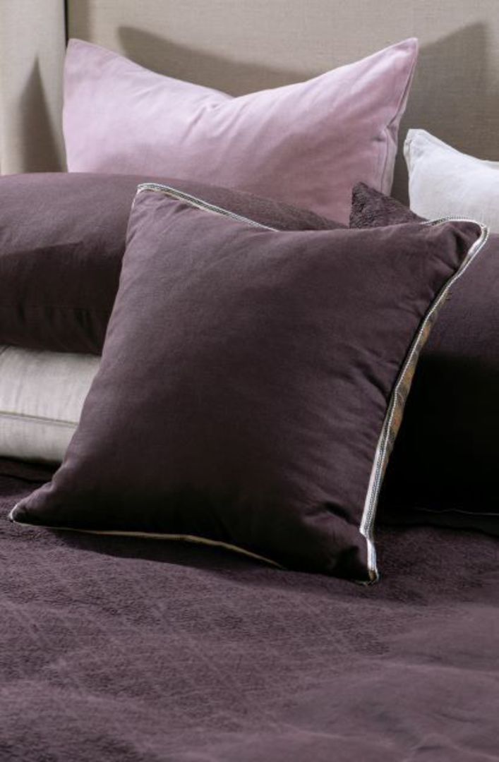 Bianca Lorenne - Appetto - Coverlet - Cushion - Mulberry image 2